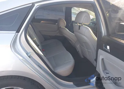 2015 Hyundai Sonata Sport z USA, uszkodzony, nr VIN 5NPE34AF3FH209137